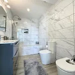 Endless 2 Bedroom Lido フンシャル